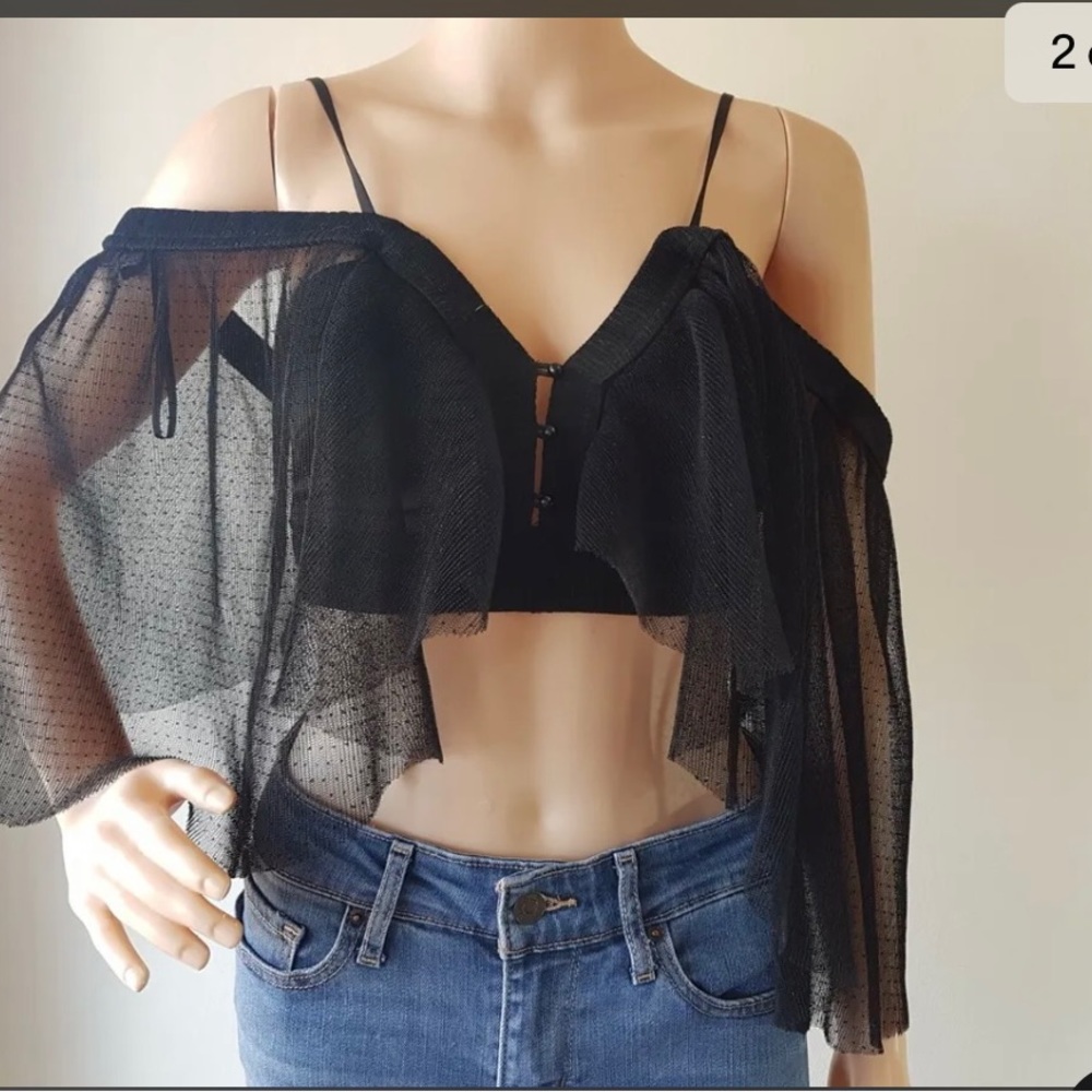 - ALICE MCCALL COCOMOTION Ladies Black Batwing Off Shoulder Crop To…